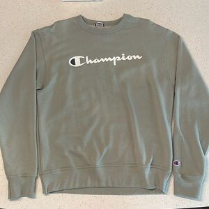 Green Champion crewneck (size: M)